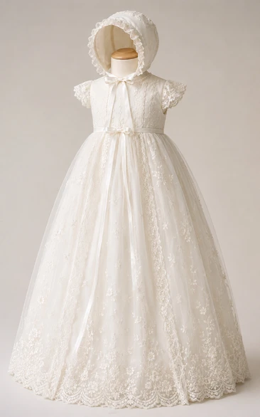 Baby Christening Gown Vintage Modest Princess Ball Gown Short Sleeve Tulle Lace Floor-Length Sweep Train with Bonnet in Ivory
