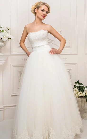 A-Line Appliqued Sleeveless Strapless Long Tulle Wedding Dress With Pleats