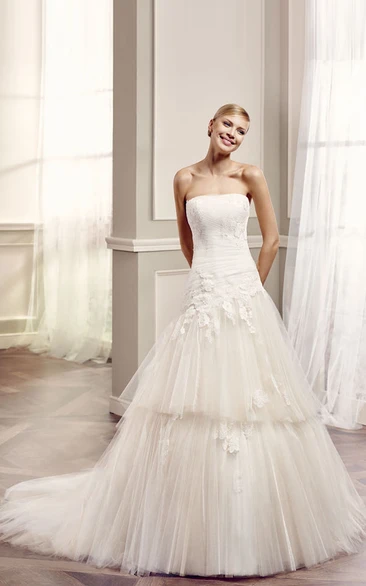 A-Line Tiered Sleeveless Long Strapless Tulle Wedding Dress With Pleats And Appliques