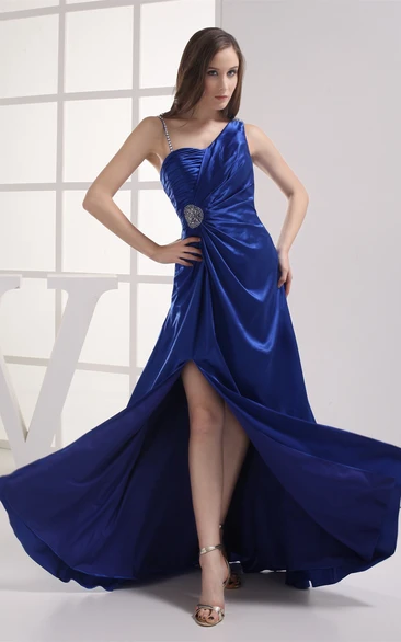 One-Shoulder Satin Side-Ruched Front Slit and Dress With Broach