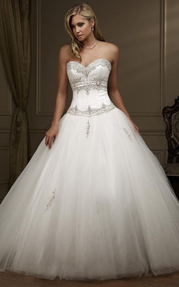 Ball Gown Sweetheart Tulle Wedding Dress With Beading And Lace Up