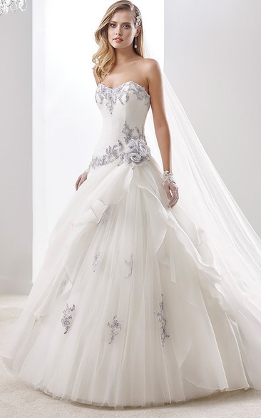 Sweetheart A-line Wedding Gown with Striking Appliques and Asymmetrical Ruffles Overlayer