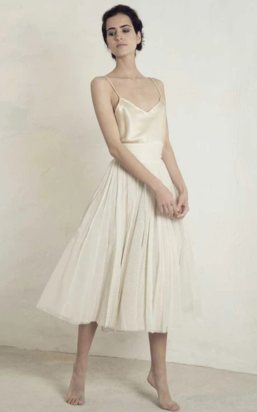 Bohemian Tulle A Line Tea-length Sleeveless Wedding Dress with Ruching