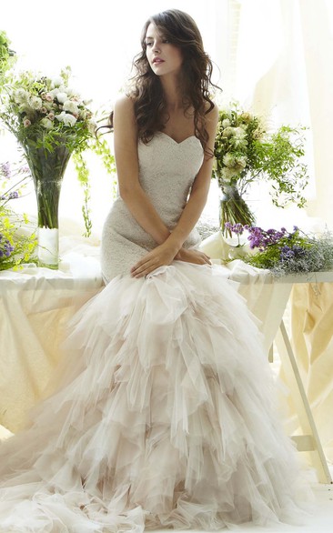 Floor-Length Mermaid Cascading-Ruffled Sleeveless Sweetheart Tulle Wedding Dress