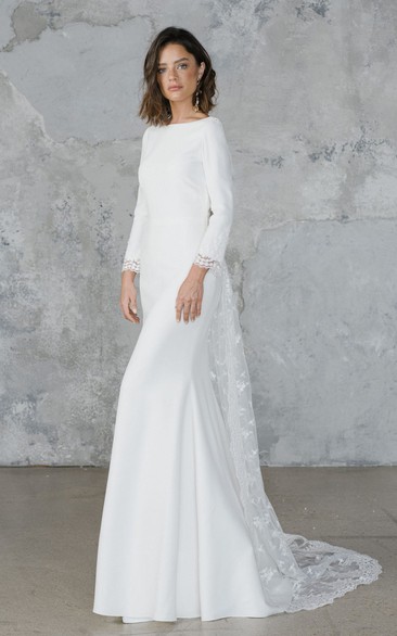 Elegant Sheath Chiffon and Tulle Deep-V Back Modest Wedding Dress with Applique