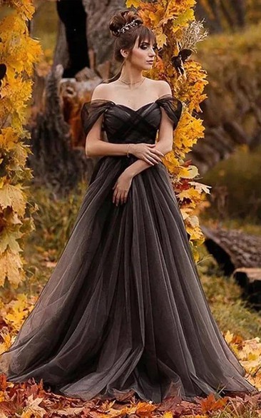 Black Off-the-shoulder Sweetheart Gothic Tulle Criss-cross Dress