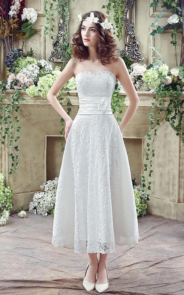Delicate Lace Flower Strapless Tea Length Wedding Dress A-line Sleeveless Lace-up