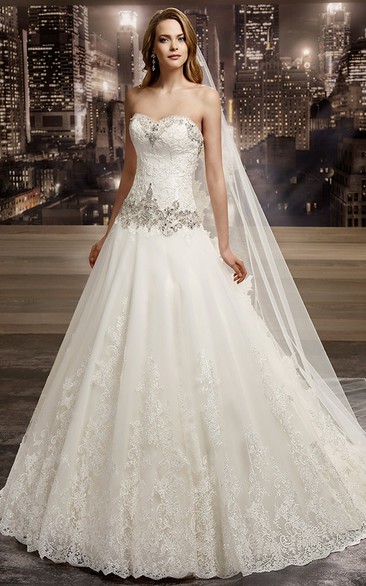 Sweetheart Brush-train A-line Lace Wedding Gown with Beaded Details and Appliques 