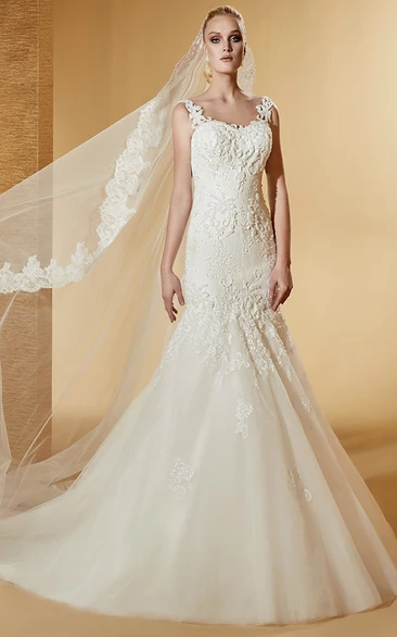 Square-Neck Mermaid Lace Long Wedding Dress With Exquisite Appliques And Brush Train