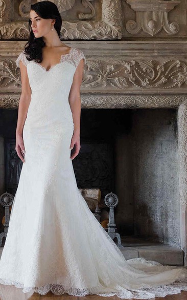 Sheath Cap-Sleeve V-Neck Lace Wedding Dress With Court Train