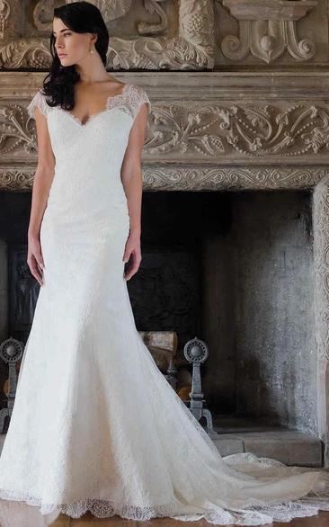 Sheath Cap-Sleeve V-Neck Lace Wedding Dress With Court Train
