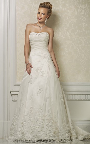 A-Line Appliqued Strapless Long Sleeveless Lace&Satin Wedding Dress With Side Draping