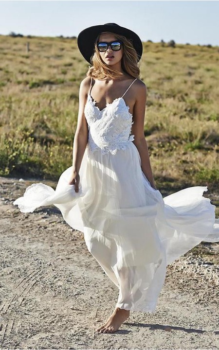 Simple Spaghetti Straps Chiffon Wedding Dresses Appliques Beach Bridal Gowns