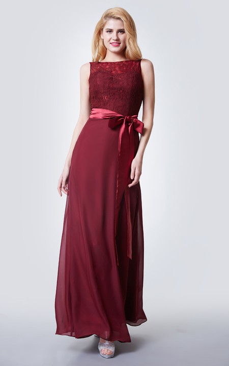 Brilliant Bateau Neck Form-fitted Chiffon Gown With Satin Sash
