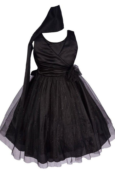 Sleeveless A-line Tulle Dress With Pleats and Flower