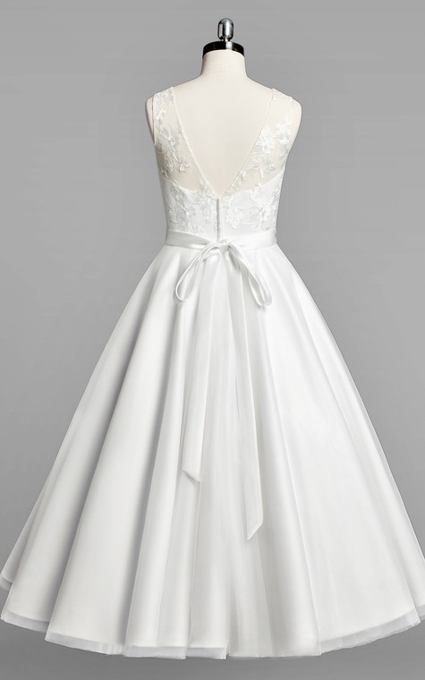 Scoop Neck Sleeveless A-Line Tulle Tea-Length Wedding Dress With Beaded Sash - 2