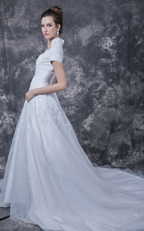 Romantic Lace-appliqued Organza Wedding Dress With Satin Band - 3