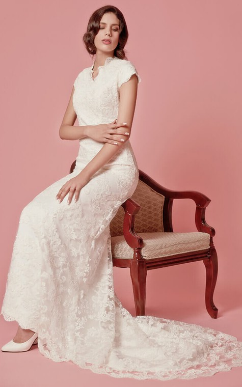 Vintage Inspired Scallooped-Edge Neckline Column Lace Bridal Gown - 4