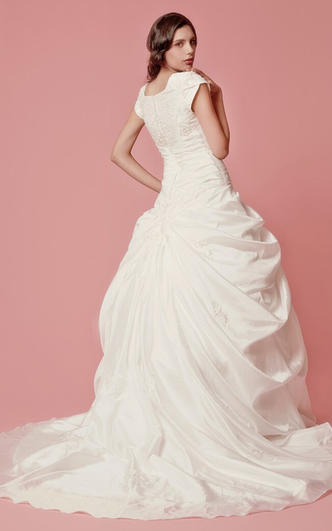 Romantic Pick-up A-line Taffeta Gown With Embroidered Neckline - 3