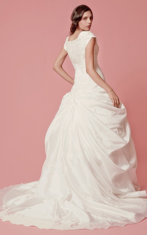 Romantic Pick-up A-line Taffeta Gown With Embroidered Neckline - 4