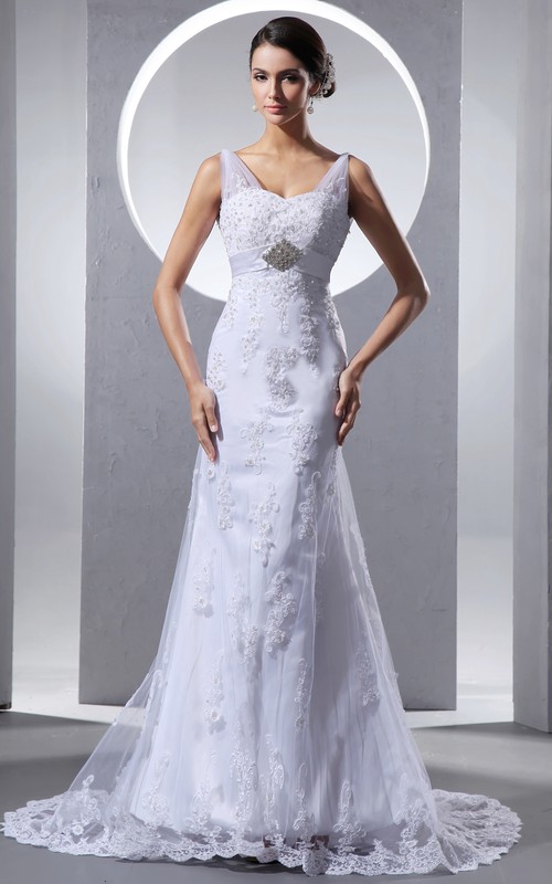 Sweetheart Sheath Dress With Lace Appliques and Tulle