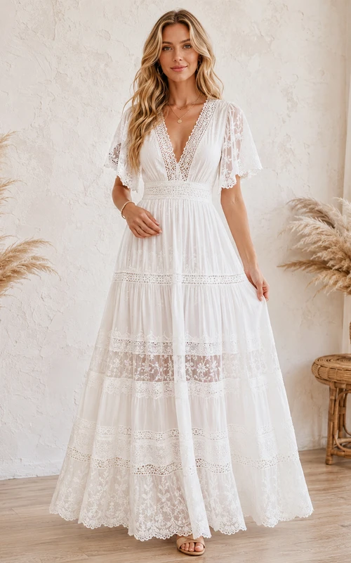 Robe de mariée bohème à col en V, manches courtes et dentelle à volants, pour la plage