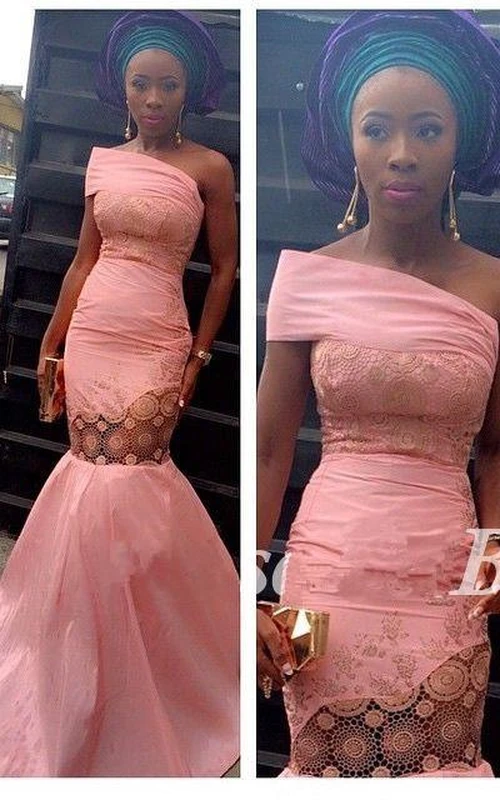 Glamouröses rosa Meerjungfrauen-Abendkleid aus Spitze im Angebot