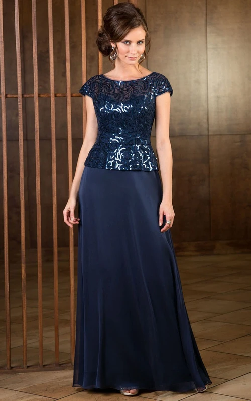 Vestido largo de corte A con mangas cortas para la madre de la novia y corpiño de lentejuelas.