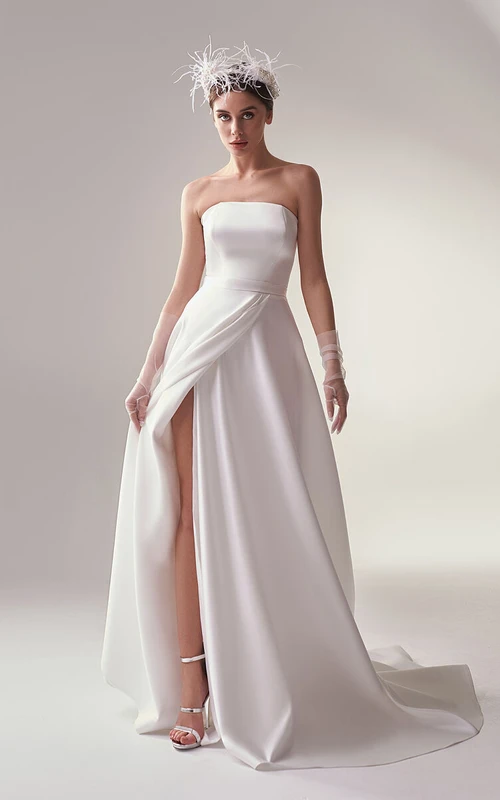 Satin-Brautkleid, trägerlos, Empire-Stil, A-Linie, Frontschlitz, Schleppe