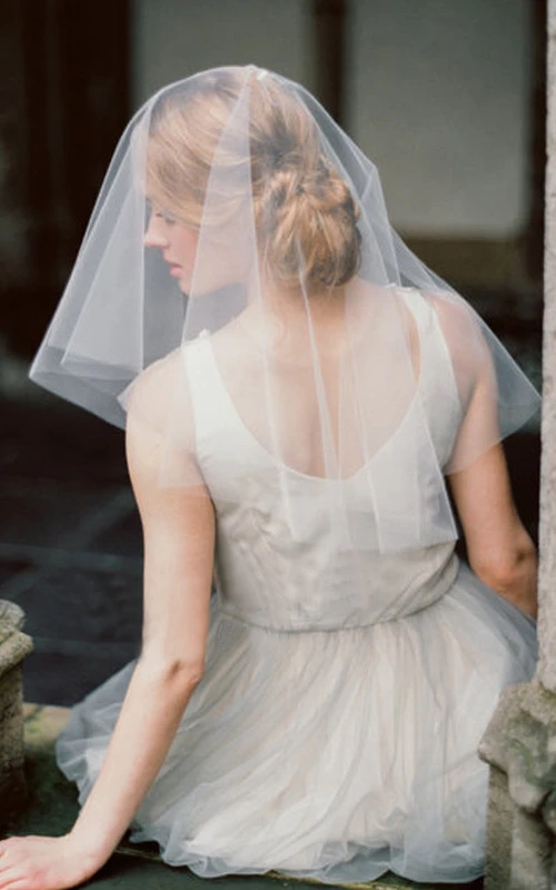 Voile de mariée simple en tulle à épaules courtes
