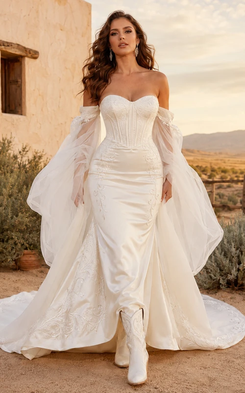 Robe de mariée sirène en satin à épaules dénudées, style western, avec traîne chapelle spectaculaire en tulle et tulle.