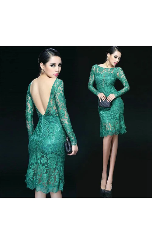Robes sexy en dentelle appliquée arrivant au genou, avec de magnifiques manches longues et un dos nu.