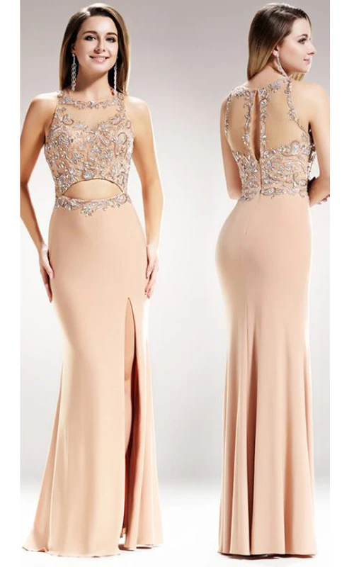 Vestido largo ajustado sin mangas con escote joya, tejido de punto con efecto ilusión, detalles de pedrería y abertura frontal.