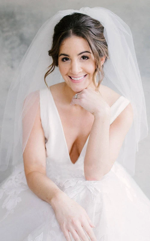 Joli voile de mariée court en tulle duveteux