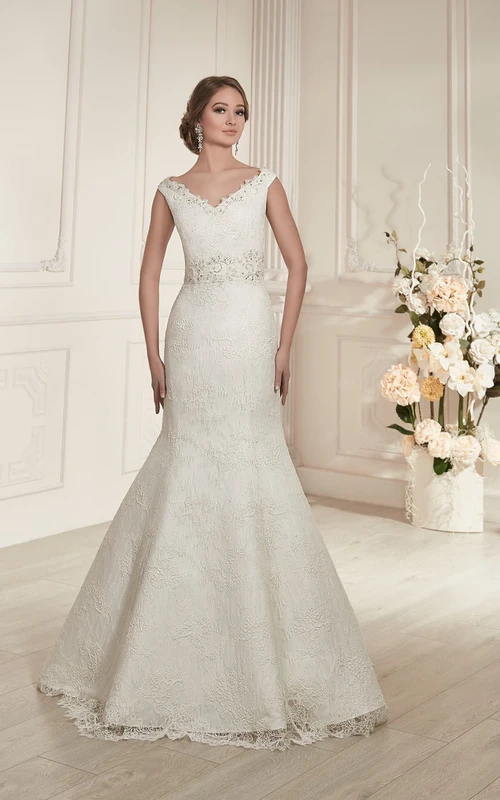 Robe sirène longue à col en V sans manches, lacée et ornée de perles