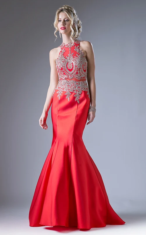 Meerjungfrauen-Kleid aus Satin, lang, hochgeschlossen, ärmellos, mit Schlüssellochausschnitt und Perlenstickerei