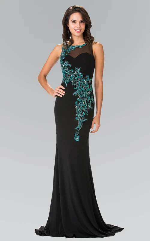 Ärmelloses, figurbetontes Jerseykleid mit Rundhalsausschnitt, Illusion-Effekt, Perlenstickerei und Applikationen
