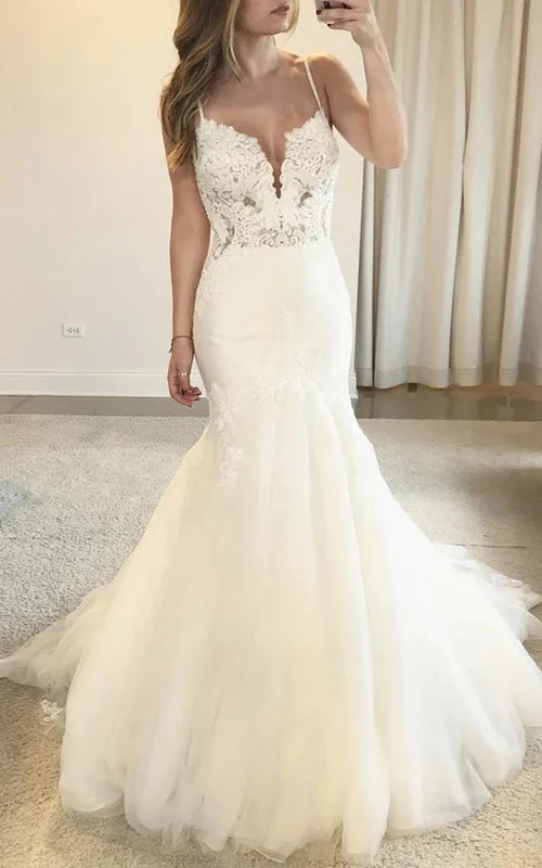Meerjungfrauen-Hochzeitskleid aus Spaghettiträgern, Tüll und Spitze mit tiefem V-Ausschnitt