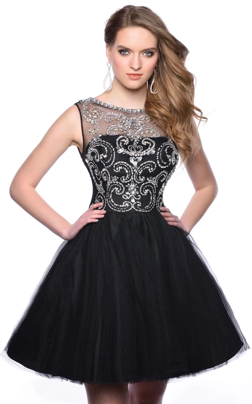 Robe de bal courte en tulle, sans manches, dos nu plongeant en V, coupe trapèze, avec corsage orné de cristaux