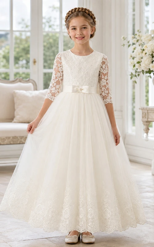 Kommunionkleid in Elfenbein mit Rundhalsausschnitt, bestickten Spitzenärmeln