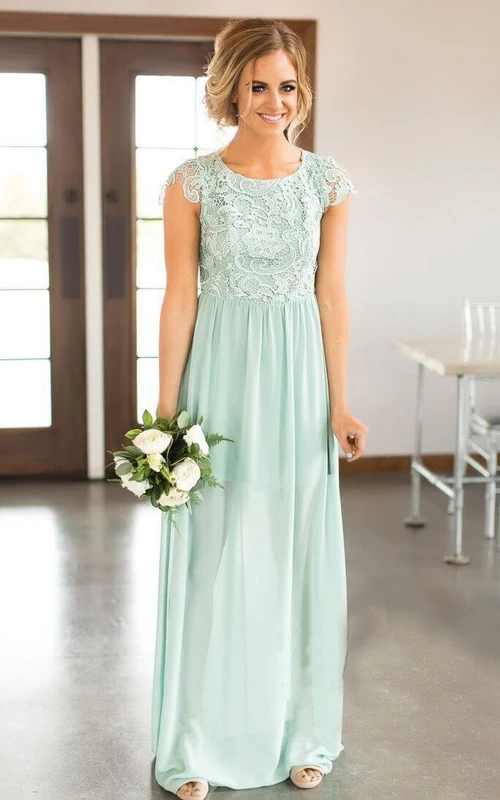 Langes Brautjungfernkleid aus Chiffon mit Rundhalsausschnitt, kurzen Ärmeln und Applikationen