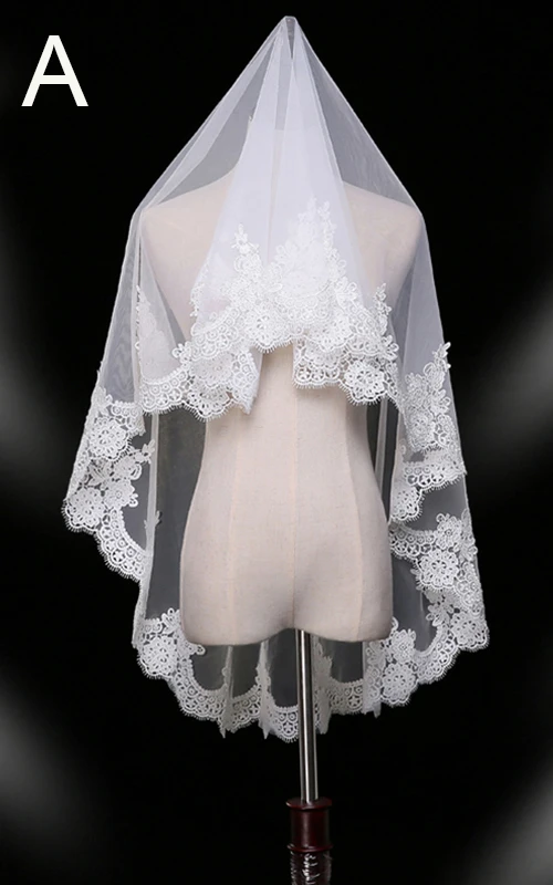 Voile de mariée simple en dentelle courte appliquée