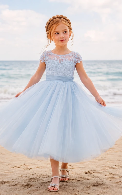 Blumenmädchenkleid, himmelblau, aus Spitze und Tüll, A-Linie, kurze Ärmel, Rundhalsausschnitt, wadenlang