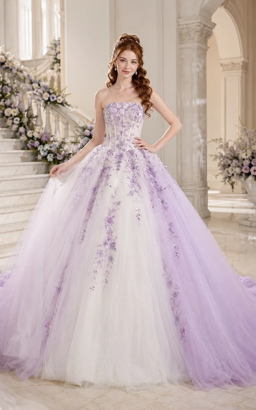 Lavendelfarbenes Ombré-Ballkleid aus Tüll, trägerlos, ärmellos, Kathedralenschleppe