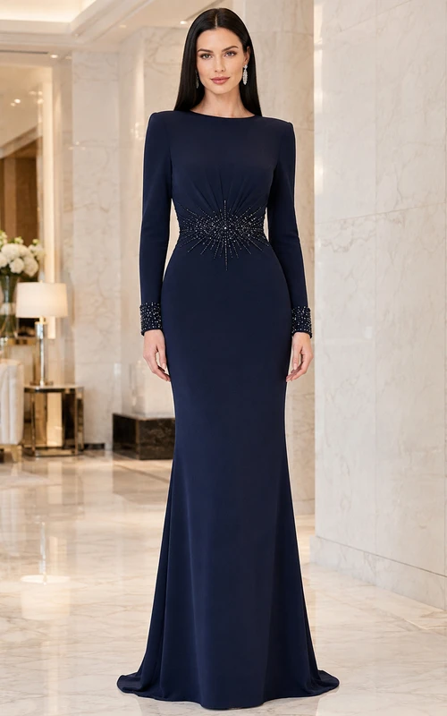Vestido de noche azul marino de manga larga estilo barco con bordados y detalles de jersey, corte sirena.