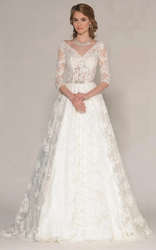 A-Linien-Maxi-Hochzeitskleid mit 3-4 Ärmeln, Applikationen und V-Ausschnitt aus Spitze