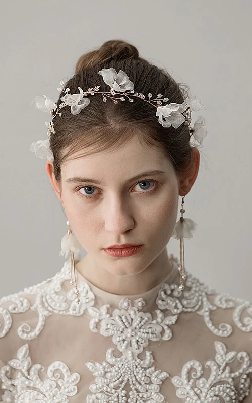 Frische Braut-Haarreifen und Ohrringe im koreanischen Stil mit Blumen