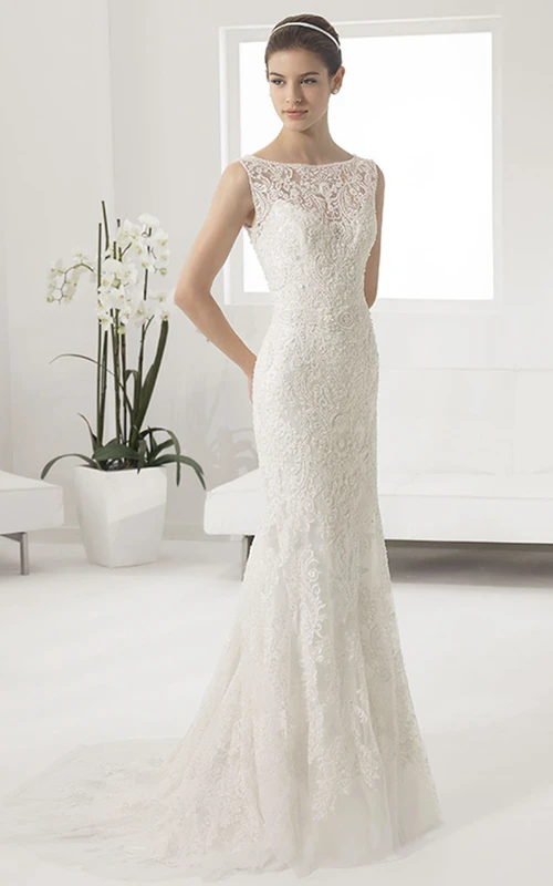 Robe de mariée sirène à encolure bateau illusion entièrement en dentelle
