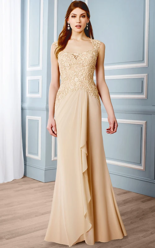 Robe de cérémonie en mousseline drapée sans manches de style Queen Anne pour la mère de la mariée