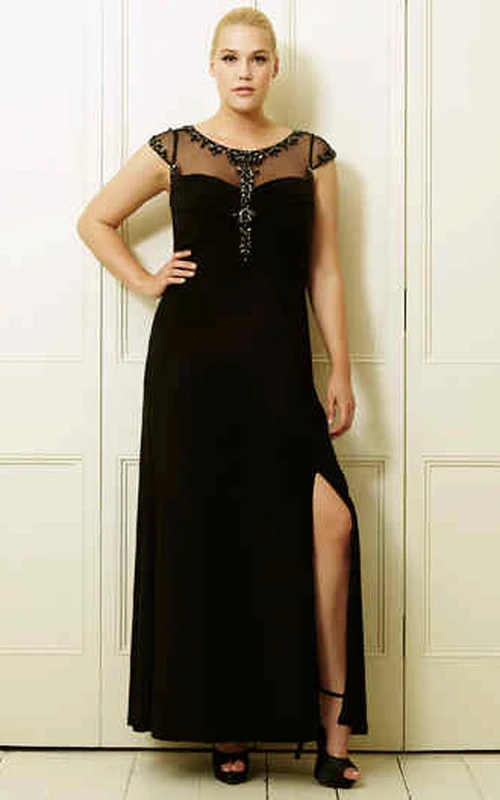 Chiffon-Abendkleid in Übergröße mit Rundhalsausschnitt, Perlenbesatz, kurzen Ärmeln und knöchellangem Schnitt sowie Schlitz vorne